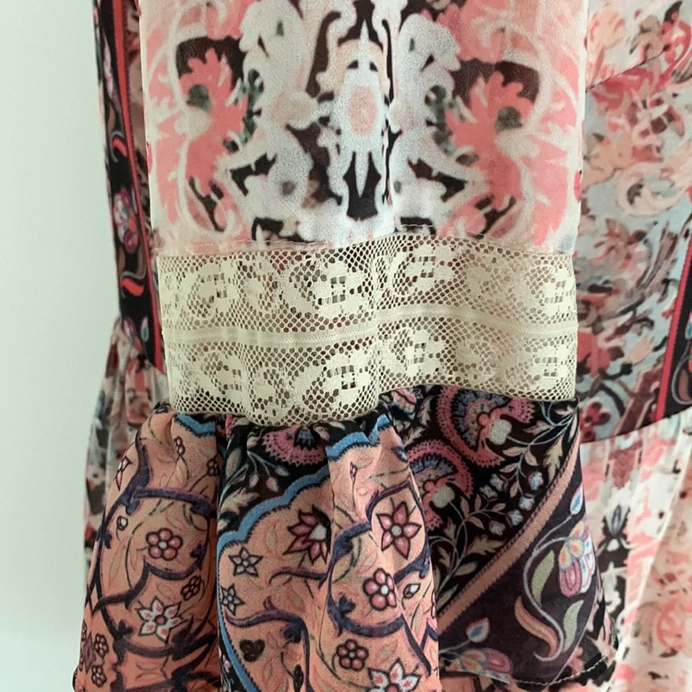 Bebe baby doll dress pink, cream, tan. Size M - Picture 6 of 7